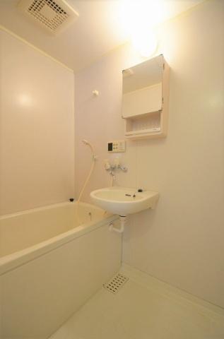 アーバンコートＢ棟のバス画像