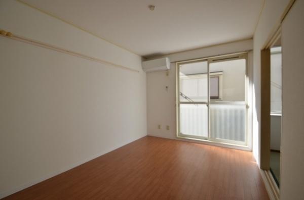 アーバンコートＢ棟の洋室画像