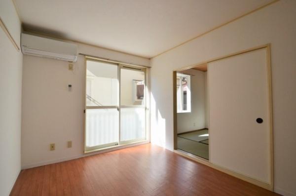 アーバンコートＢ棟の洋室画像