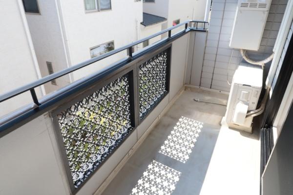 グリーンパークマルオカのバルコニー画像