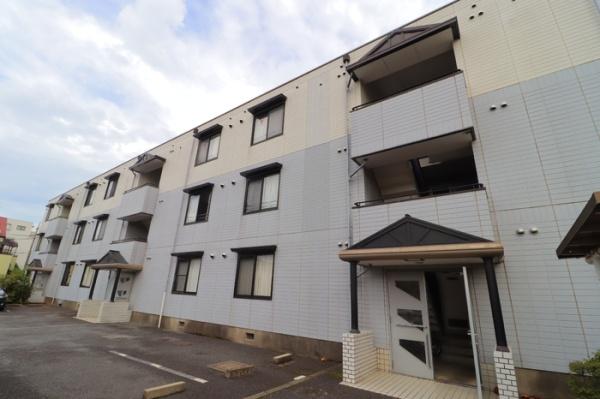 グリーンパークマルオカの外観画像