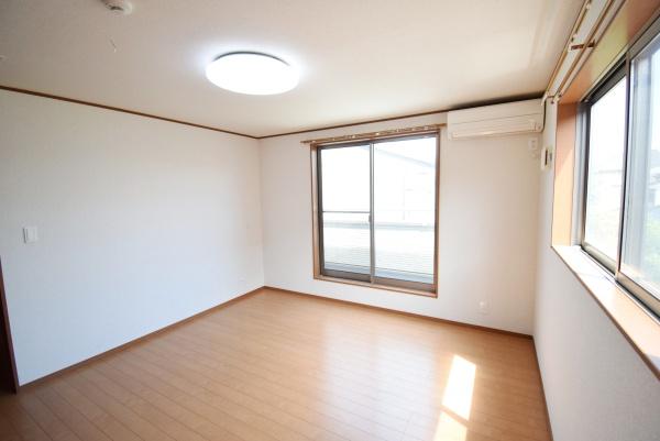 鴻巣市緑町戸建の洋室画像