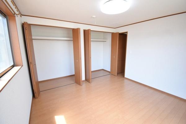 鴻巣市緑町戸建の収納画像