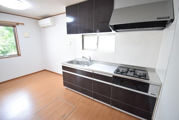 鴻巣市緑町戸建のキッチン画像