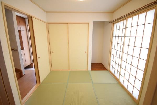 鴻巣市緑町戸建の和室画像