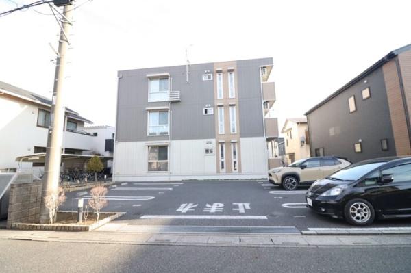 グランディオーソの駐車場画像