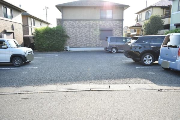 レイヴ・スペースＡ／Ｂ／Ｃ　Ｂの駐車場画像