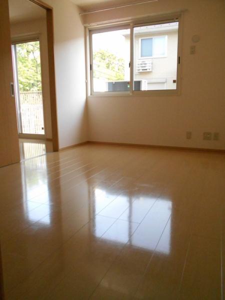 エレガンテＡの洋室画像