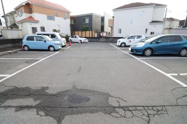 ダイヤソンの駐車場画像