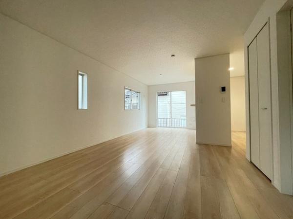 クレイドルガーデン上尾市大谷本郷第71号棟0001のリビング画像