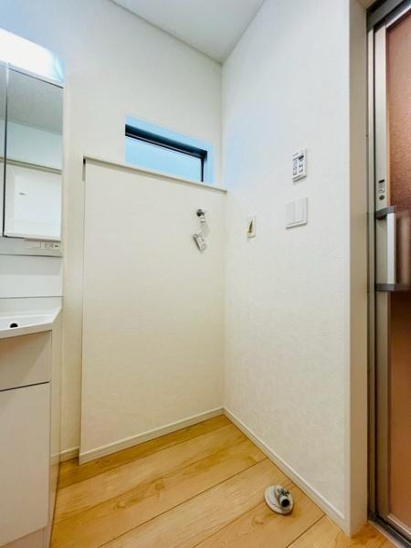 クレイドルガーデン上尾市大谷本郷第８　５号棟１の洗面台・洗面所画像