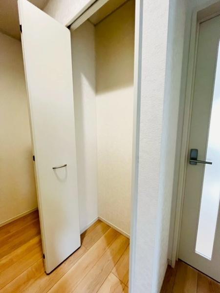 クレイドルガーデン上尾市大谷本郷第８　５号棟１の収納画像