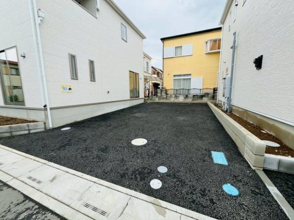 クレイドルガーデン上尾市大谷本郷第８　５号棟１の駐車場画像