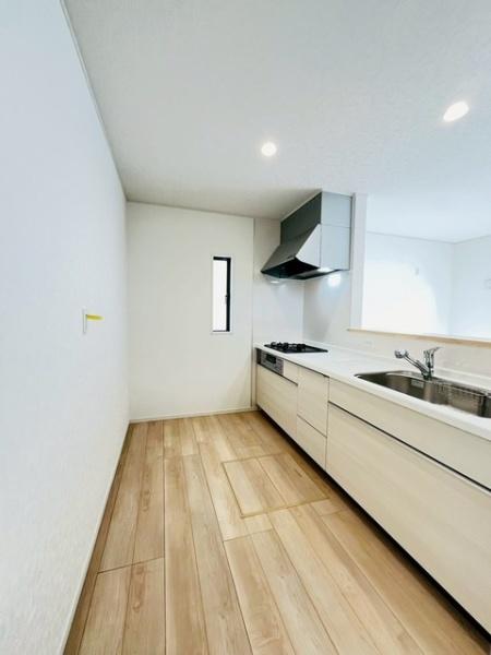 クレイドルガーデン上尾市大谷本郷第８　５号棟１のキッチン画像
