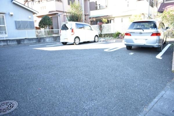ガーディアン上野の駐車場画像