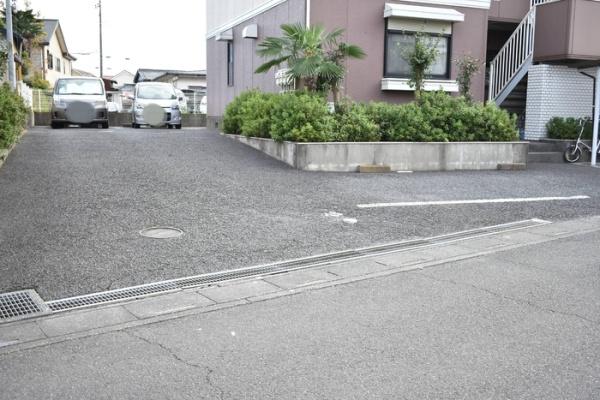 ガーデンハイツAの駐車場画像