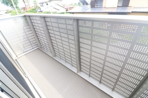 ファミーユ　Ｔのバルコニー画像