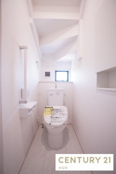 利府町神谷沢５期１号棟のトイレ画像