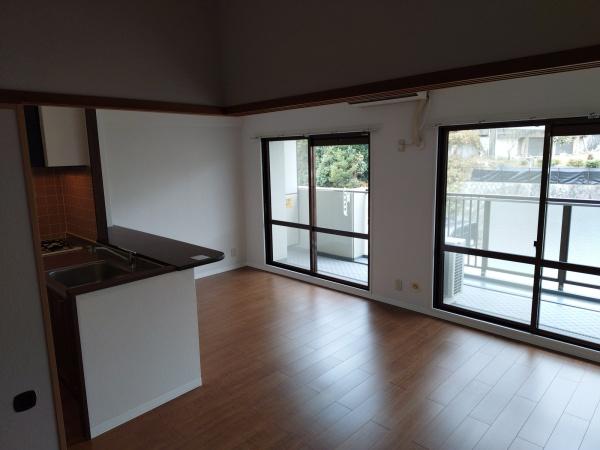 生駒市俵口町のマンションのリビング画像