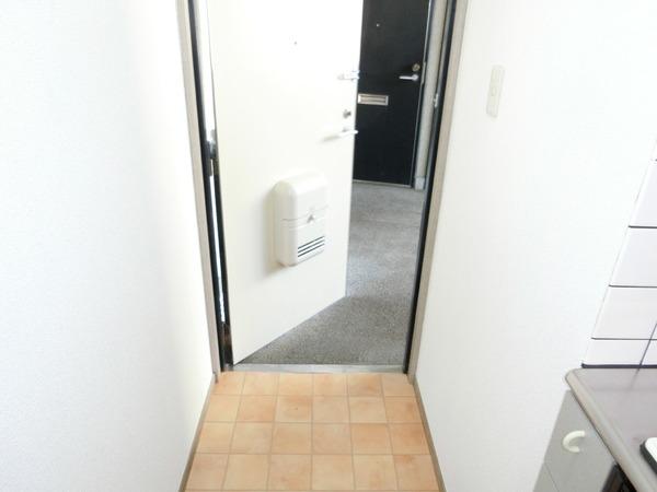 リヴェルテ生駒の玄関画像