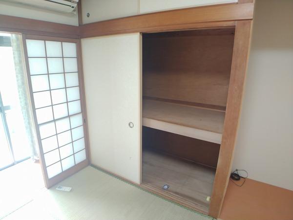 生駒市生駒台南の貸家の収納画像