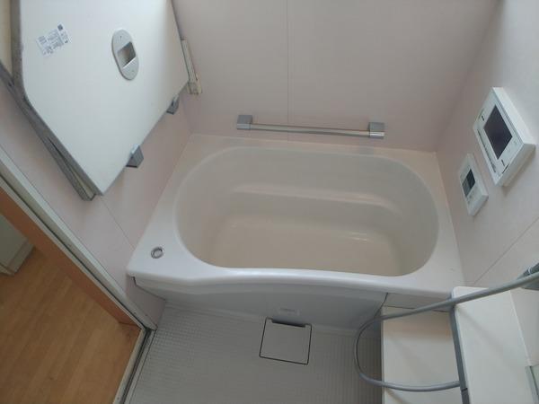 生駒市生駒台南の貸家のバス画像