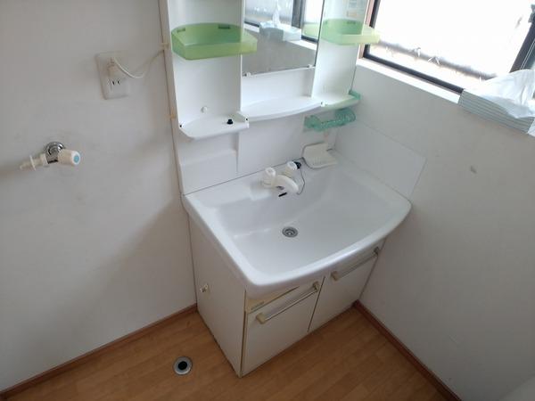 生駒市生駒台南の貸家の洗面台・洗面所画像