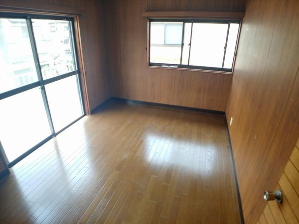 生駒市生駒台南の貸家の洋室画像