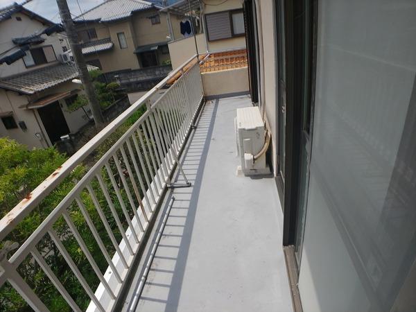 生駒市生駒台南の貸家のバルコニー画像