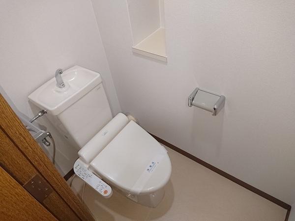 生駒グリーンマンション　イーストウィングのトイレ画像