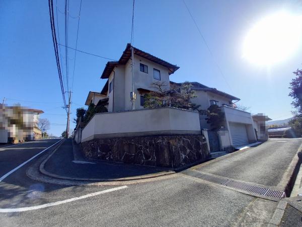 生駒市東生駒月見町　中古一戸建の外観画像