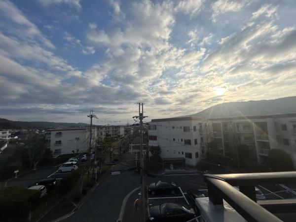 朝日プラザ東生駒Ⅱの現地からの眺望画像