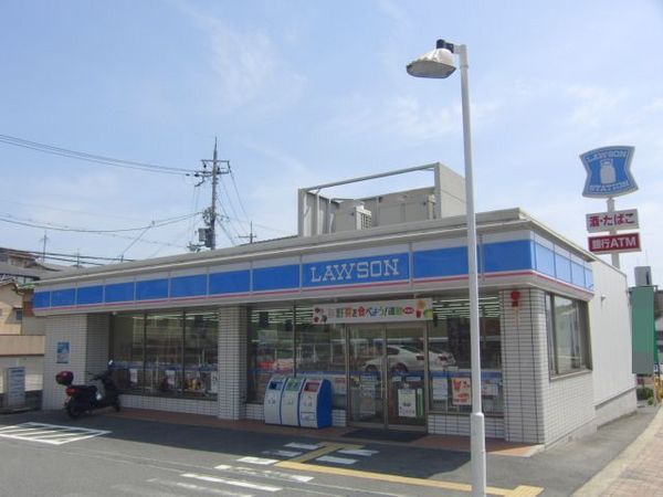 生駒市桜ケ丘の中古一戸建のコンビニ画像