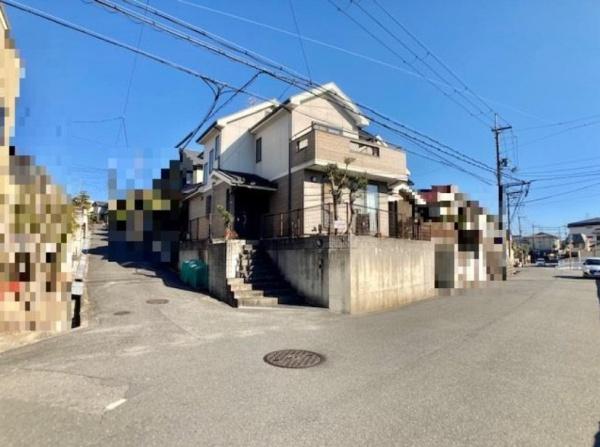 奈良市学園南3丁目　中古一戸建の前面道路含む現地写真画像