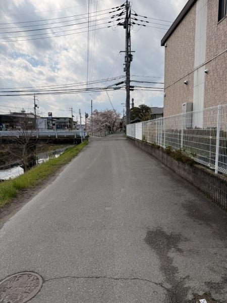 生駒市壱分町　売土地【建築条件付】の前面道路含む現地写真画像