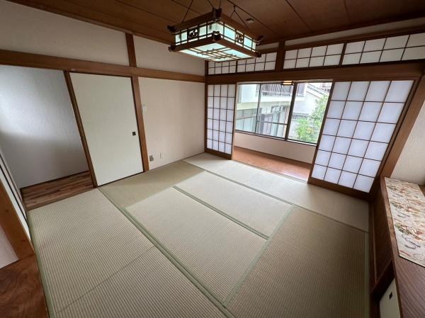 生駒市松美台の中古一戸建の和室画像