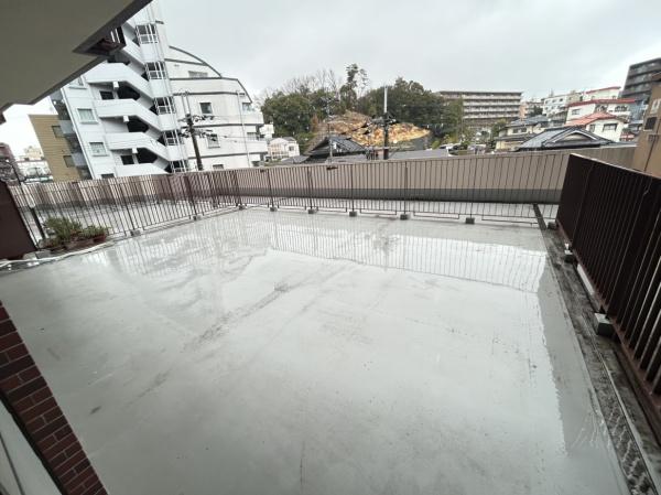 ライオンズプラザ富雄のバルコニー画像