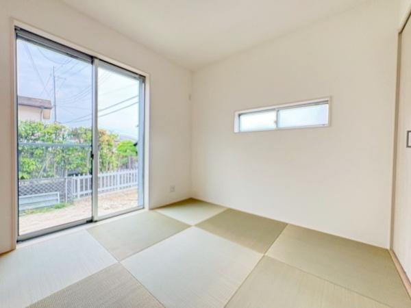 奈良市富雄北３丁目の新築一戸建の和室画像