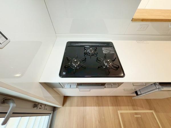 奈良市富雄北３丁目の新築一戸建のキッチン画像