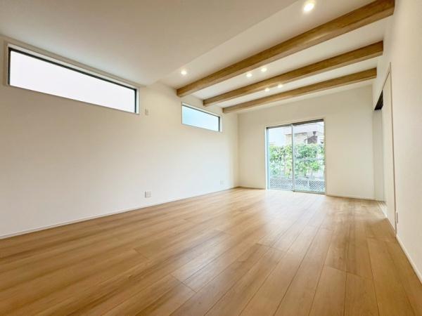 奈良市富雄北３丁目の新築一戸建のリビング画像
