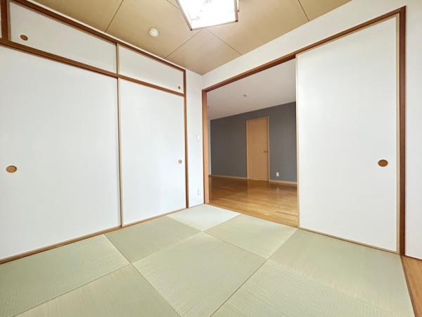 カレンドスクエア東生駒ヒルトップの和室画像