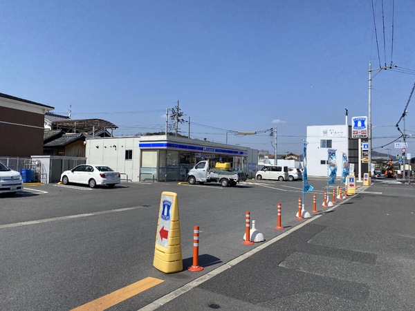 王寺町本町4丁目　売土地のコンビニ画像