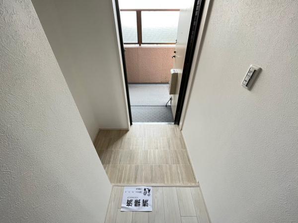 ライオンズマンション学園前第2の玄関画像