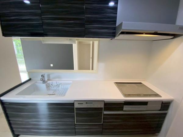 生駒市小平尾町の中古一戸建のキッチン画像