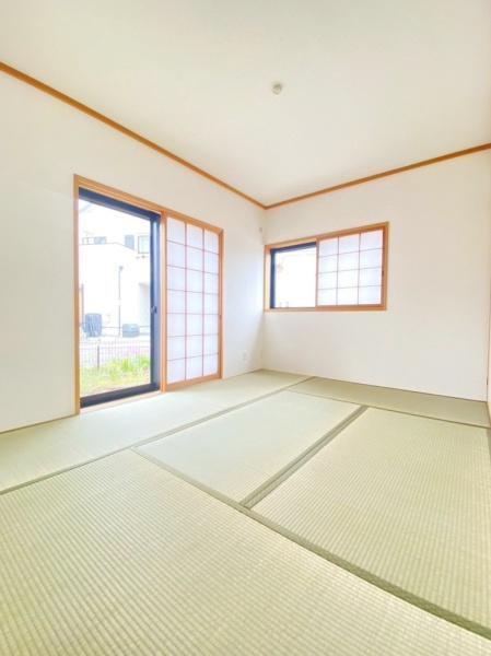 生駒市上町の中古一戸建の和室画像