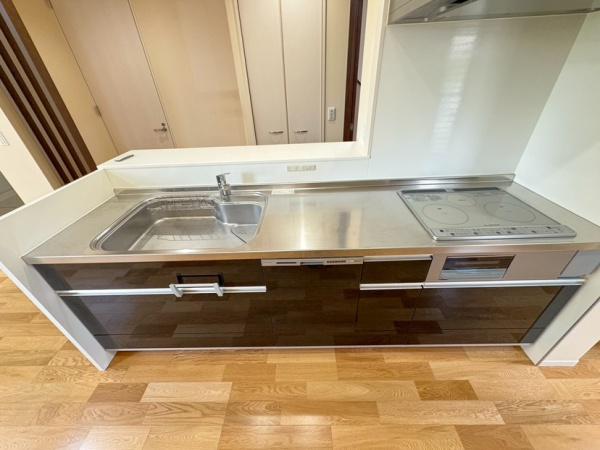 生駒市小明町の中古一戸建のキッチン画像