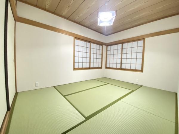 生駒市小明町の中古一戸建の和室画像
