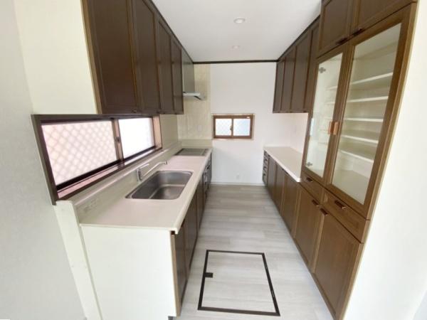 生駒市小明町の中古一戸建のキッチン画像