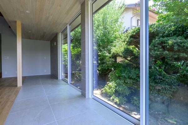 奈良市青垣台３丁目の中古一戸建のリビング画像