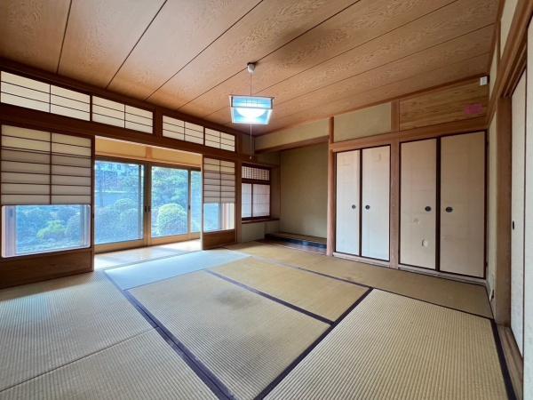生駒市生駒台北の中古一戸建の和室画像